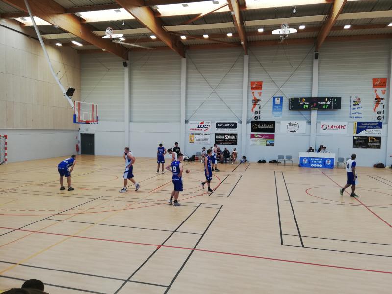 Quelques photos de nos SM3 ici en bleu contre Pacé 2. Défaite 55-58